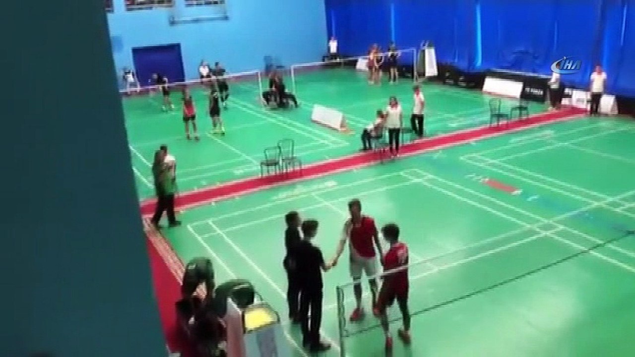 - İsrail’i protesto eden Suudi öğrenciler, İsrailli öğrencilerin elini sıkmadı