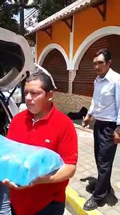 Afectados por despidos en Santa Tecla reciben apoyo de Integrantes de Nuevas Ideas