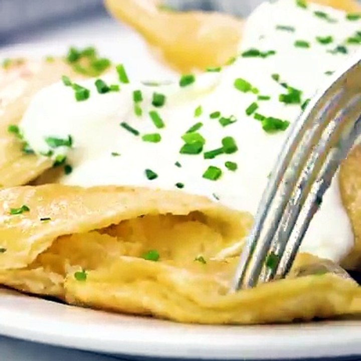 Pennsylvania Dutch style POTATO AND CHEESE PIEROGI! WRITTEN RECIPE: