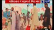 पाकिस्तान से मंच गिरने का लाइव वीडियो, नेता बोलते रहे तभी अचानक मंच ताश के पत्ते की तरह गिर गया