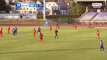 Ouverture du score de l'Entente SSG !!! A la réception d'un centre du côté droit, Mathieu GERAN ajuste une frappe dans la surface qui trompe le gardien de Villefranche. 1-0 pour l'Entente.