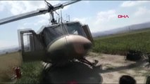 Afyon Zorunlu İniş Yapan Helikopterdeki Askerlere Köylüler Yer Sofrası Kurdu