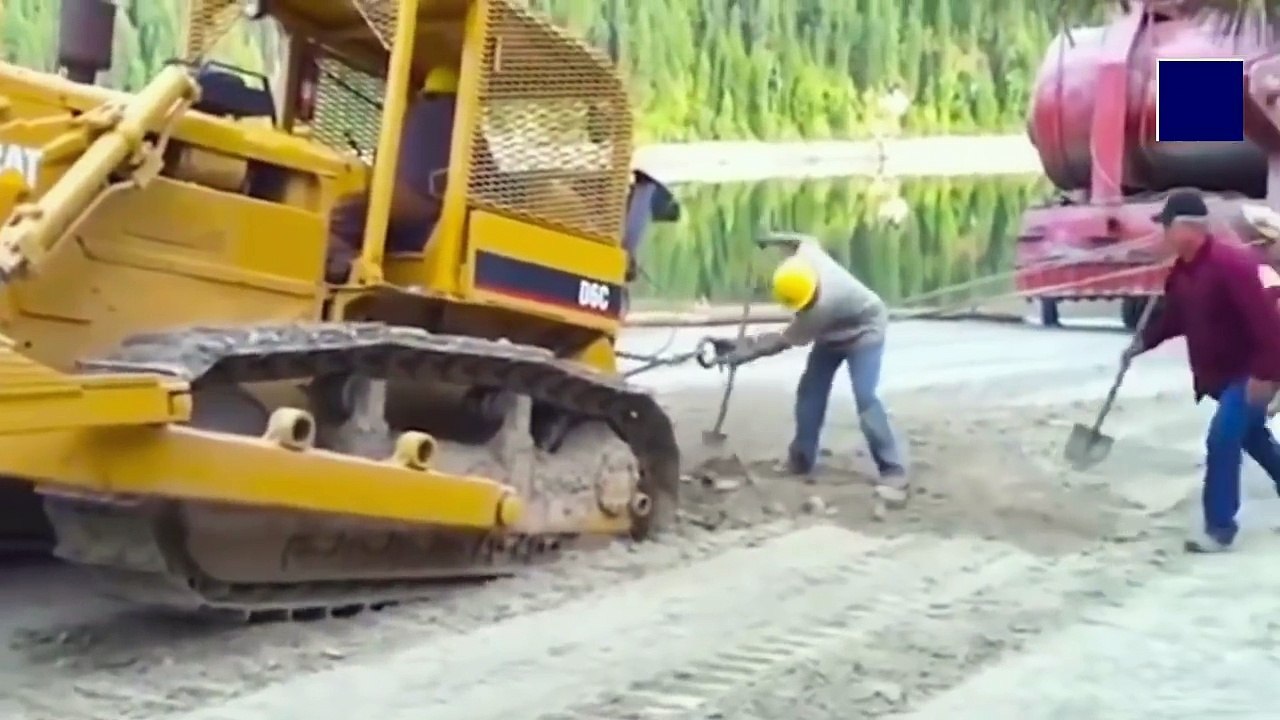 World's Amazing Heavy Equipment and Excavator Bulldozer Stuck in Mud