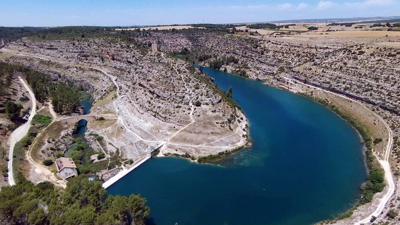 alarcon un pueblo con encanto,  lo recorremos en coche y en dron