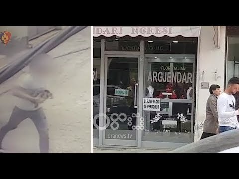 Ora News - Kapet njëri prej grabitësve të argjendarisë në Durrës, u vodhën 2 kg flori