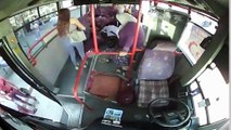 Kahraman otobüs şoförü dili boğazına kaçan yolcuyu kurtardı...O anlar kamerada