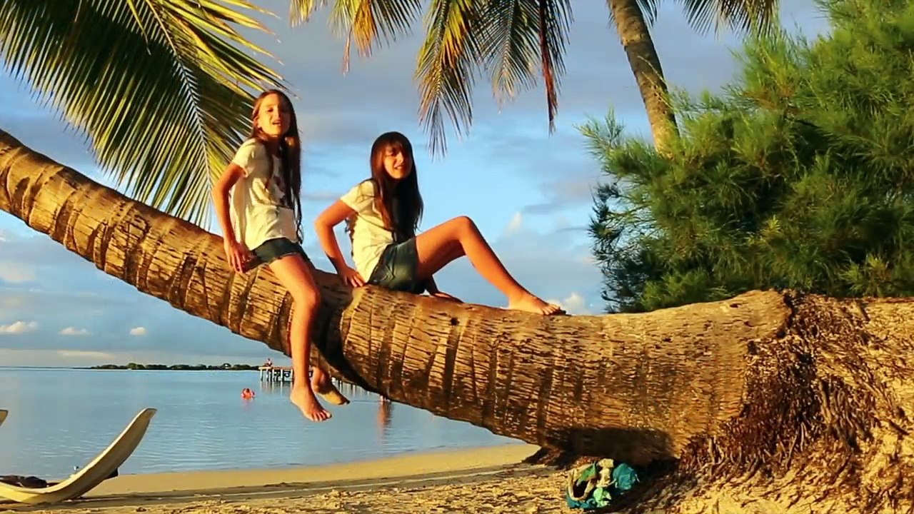 CLIP - L'OISEAU ET L'ENFANT    Lévanah SOLOMON & Oriane SOLOMON