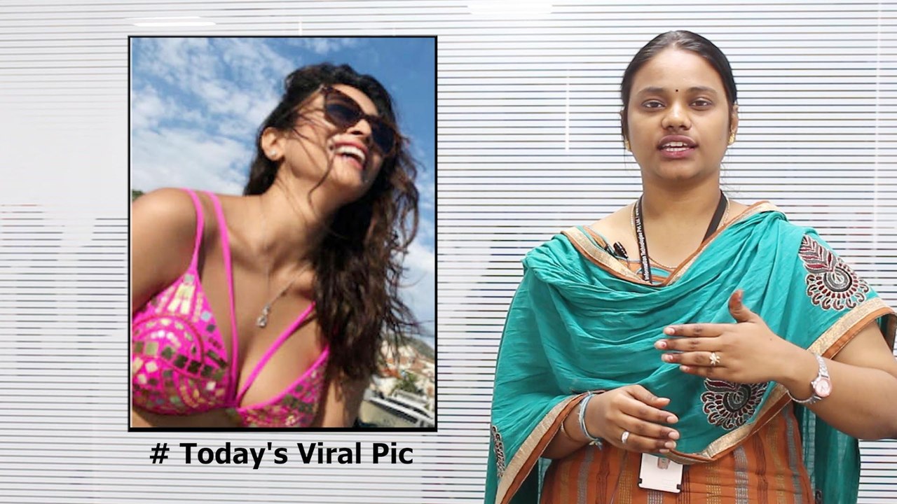 Today's Viral Pic : Shriya Saran Takes A Selfie...