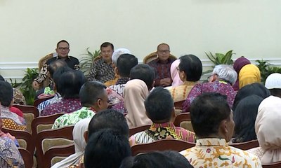 Video herunterladen: Wapres JK Serahkan Parinatra Award dari BPJS Ketenagakerjaan