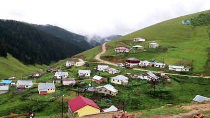 Yaylanın Çimeni Kağıt, Kazma Kürekler Kalem Oldu