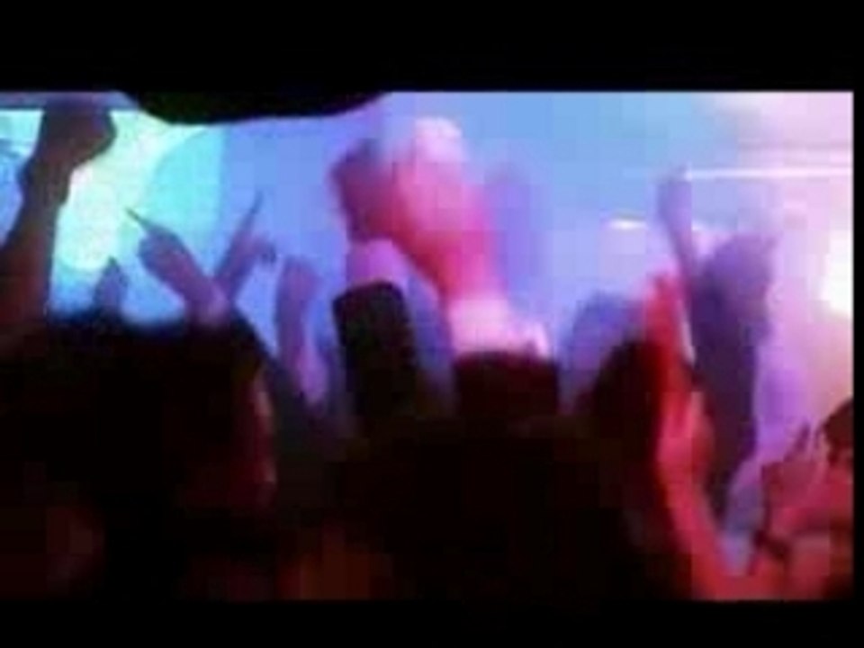 Shaft plays at Casino Royale VIP party