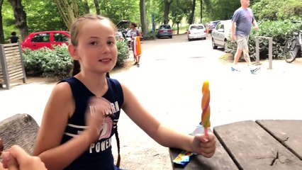 Turnen auf der Kanal Brücke im Kaisergarten mit Lena und Johanna