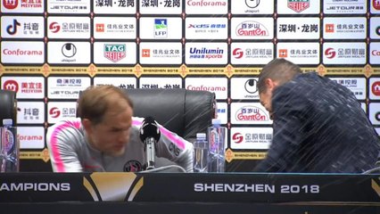 PSG - Tuchel arrosé en conférence de presse