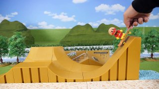 アンパンマンとミニチュアスケボー Anpanman and miniature skateboard