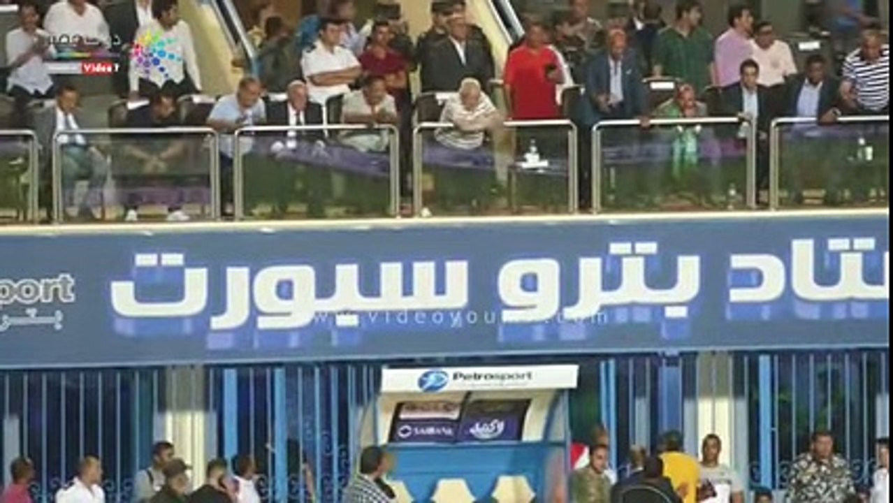 خنااقة بين مرتضى منصور ومحمد إبراهيم خلال مباراة الزمالك والاتحاد