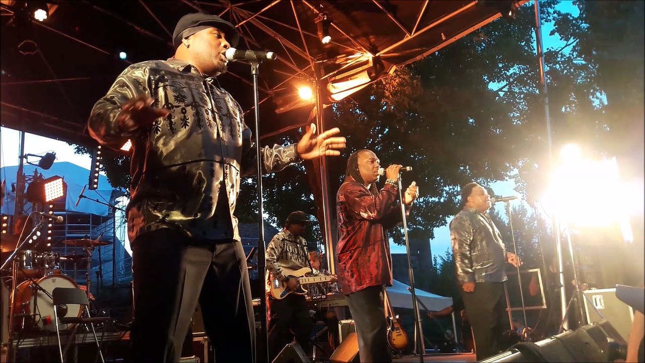Earth, Wind & Fire vit toujours