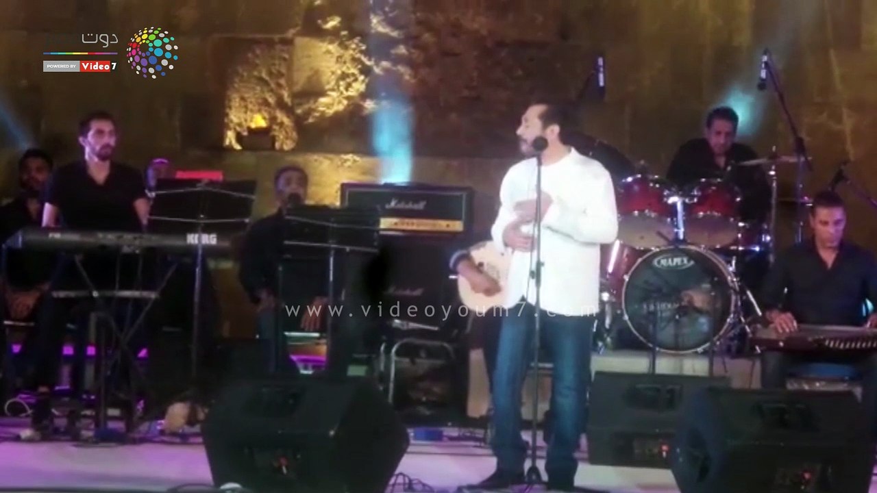 على الحجار يطرب جمهور مهرجان القلعة فى ثالث لياليه