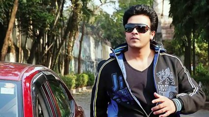 এবার শাকিব খানের গাড়ি থামিয়ে দিলো ছাত্ররা !গাড়ি থেকে নেমে ছাত্রদের সাথে আন্দোলনে যোগ দিলেন শাকিব খান