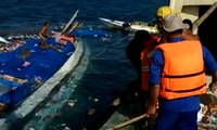 Kapal Pengangkut Barang Tenggelam di Teluk Bone