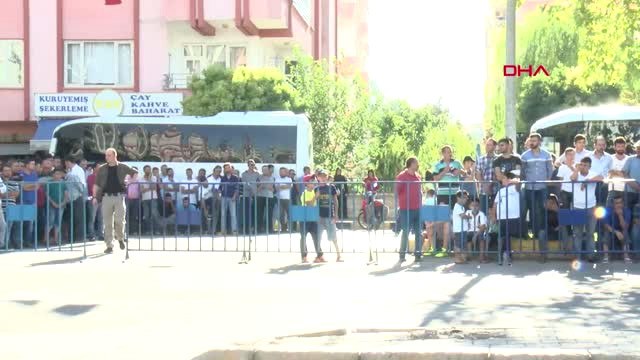 Gaziantep Yüksekova'da Şehit Olan Özel Harekat Polisi Recep Emre Yılmaz Son Yolculuğuna Uğurlandı