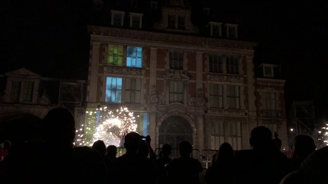 Spectacle son et lumières 'Armistice' sur la place d'Armes à Namur