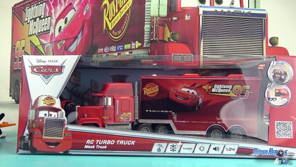 Disney Cars Camion Mack Truck Hauler Flash McQueen Toy Review Les Bagnoles Juguetes