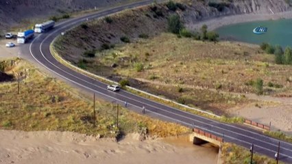Erzurum’da sağanak sele dönüştü