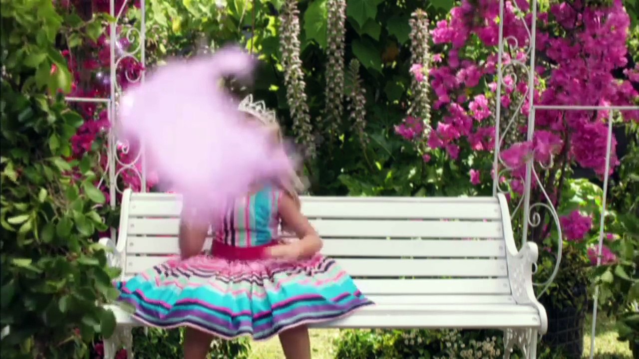 Sophia Grace & Rosies Royal Adventure: Magic Duck