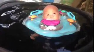 1 month old baby swimming(2)