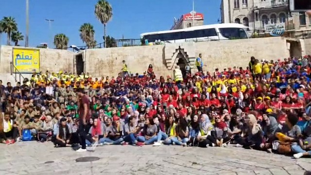 - Filistinli Çocuklar Mescidi Aksa'nın Avlusundan Filistin İçin Şarkılar Söyledi