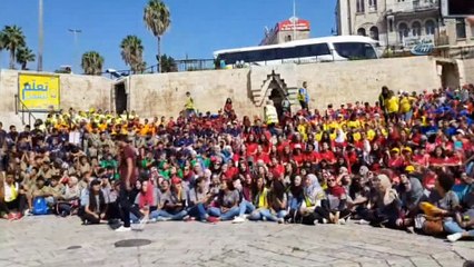 - Filistinli Çocuklar Mescidi Aksa'nın Avlusundan Filistin İçin Şarkılar Söyledi