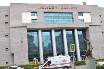 Cinsel İstismar Şüphelisi, Adliyede İntihar Etti