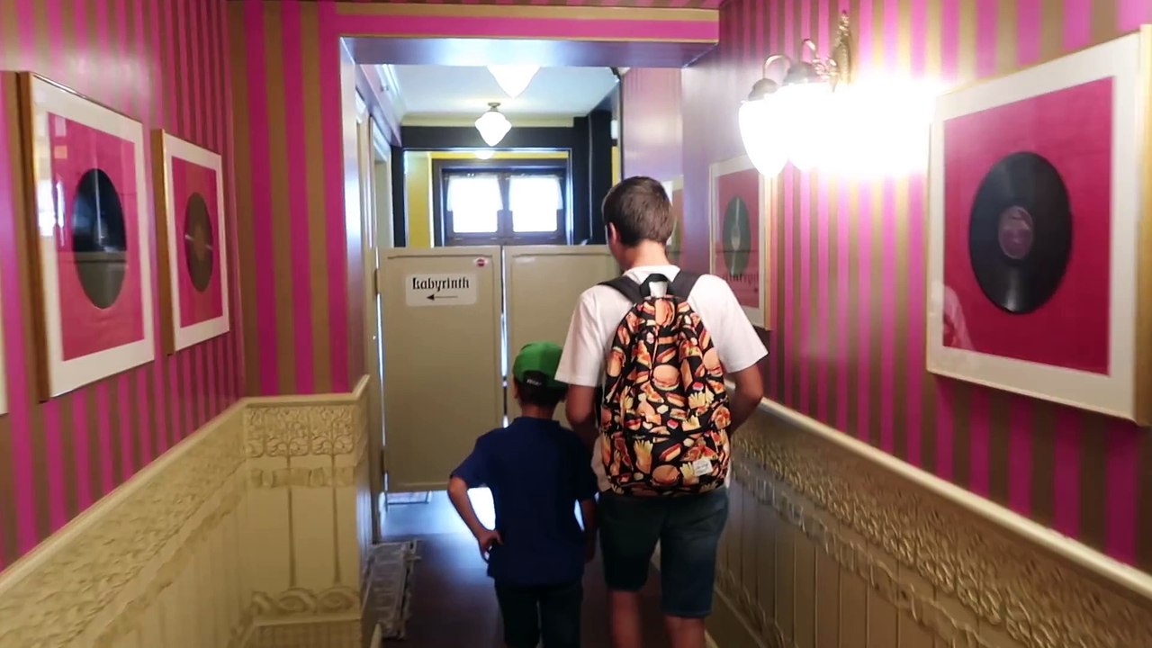 VLOG - L'HÔTEL DES FOUS et LES SOURIS AU CHOCOLAT À PHANTASIALAND - Parc d'attractions & Manèges