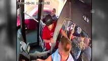 Yolcu ile Otobüs Şoförünün Kavgası Kameralara Yansıdı