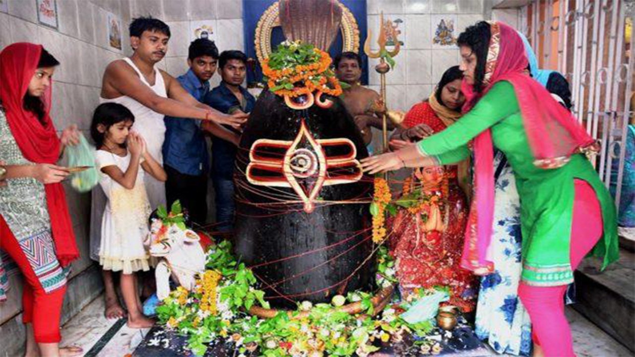 Sawan | सावन में ये 3 व्रत करने से खुश होते हैं भगवान शिव, ये हैं सावन के प्रमुख व्रत | Boldsky