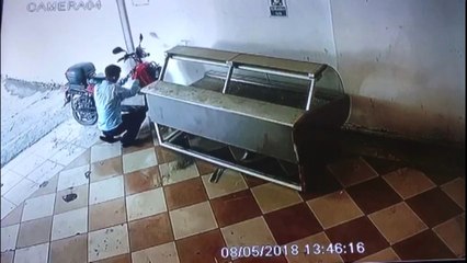 Motosiklet Hırsızlığı Güvenlik Kamerasında