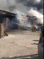آتش‌سوزی گسترده در یک انبار کالا، خیابان فدائیان اسلام تهران#تابستان_نارضایتی #گزارشگرشما هم گزارش‌های خودتان را برای ما ارسال کنید به ایمیل Gozaresh anoto.n