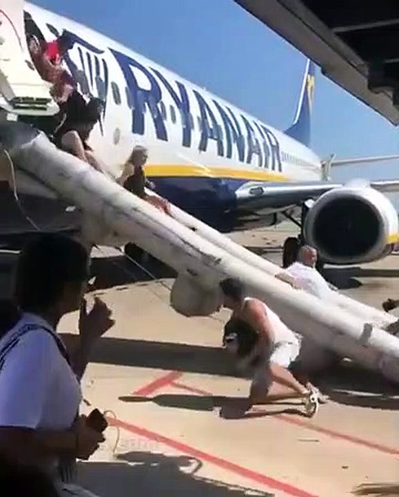 Un Power Bank s'explose et pris feu dans un avion !