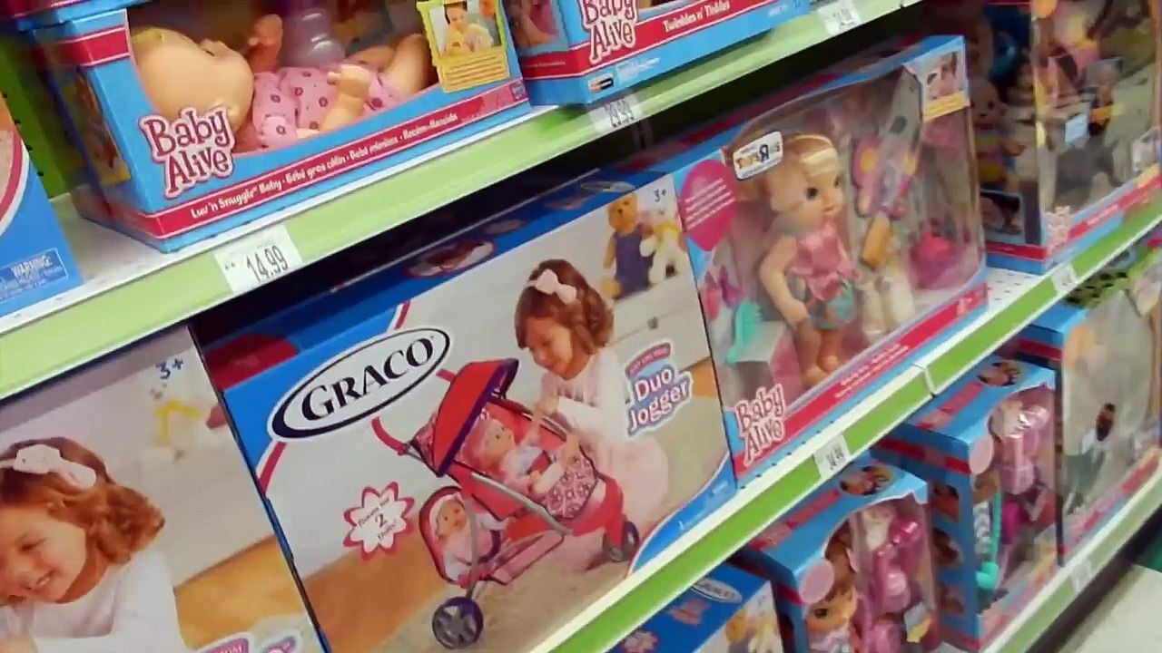 Baby Alive Emma Goes To Toys R Us! Toy Hunting!