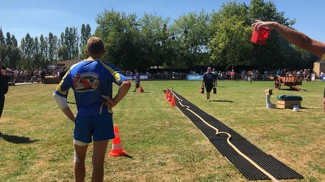 Les épreuves physiques du Festival de la force de Tennie ont donné du fil à retordre aux participants