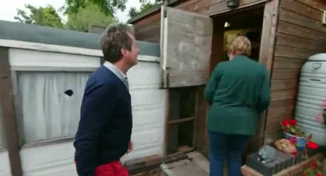 Nature Nuts with Julian Clary S01  E01 Walsall - Part 01