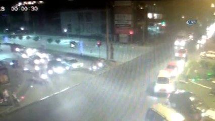 Motosikletli 2 Gencin Hayatını Kaybettiği Feci Kaza Kamerada