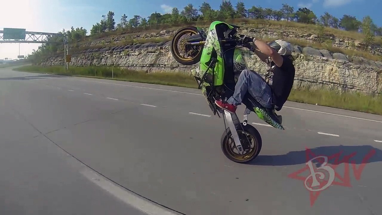 Street Bike STUNTS Long Highway WHEELIES On Extended Swingarm Kawasaki Ninja ZX6R Motorcyc