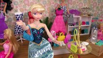 SHOPPING ! Elsa and Anna toddlers at Clothing Store Dresses Shoes Purses