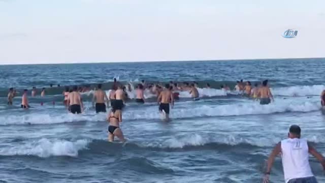 Genç Kızı Kurtarmak İsterken Boğulma Tehlikesi Geçirdi