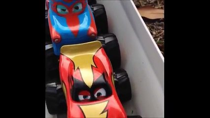 HOTWHEELS MONSTER TRUCK LONG JUMP