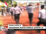 Protes Kinerja Jokowi-JK, Ratusan Mahasiswa Bentrok dengan Polisi