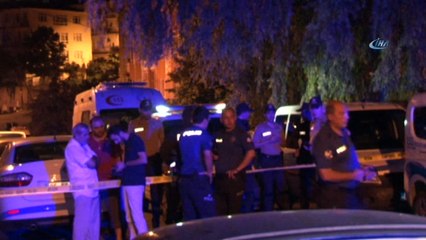 Taksici, tartıştığı iki genci bıçaklayarak öldürdü... Kan damlaları zanlıyı ele verdi