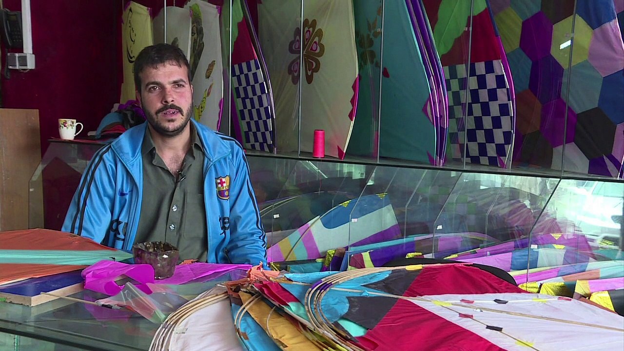 Drachen - buntes Vergnügen über Kabul