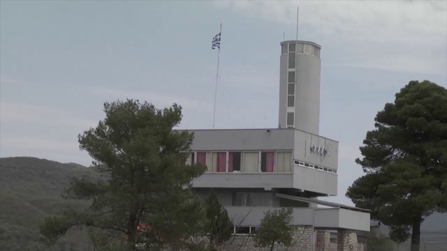 FLUKS EMIGRANTESH NE KAKAVIJE PER SHKAK SE PALA GREKE PUNON ME PERSONEL TE REDUKTUAR LAJM